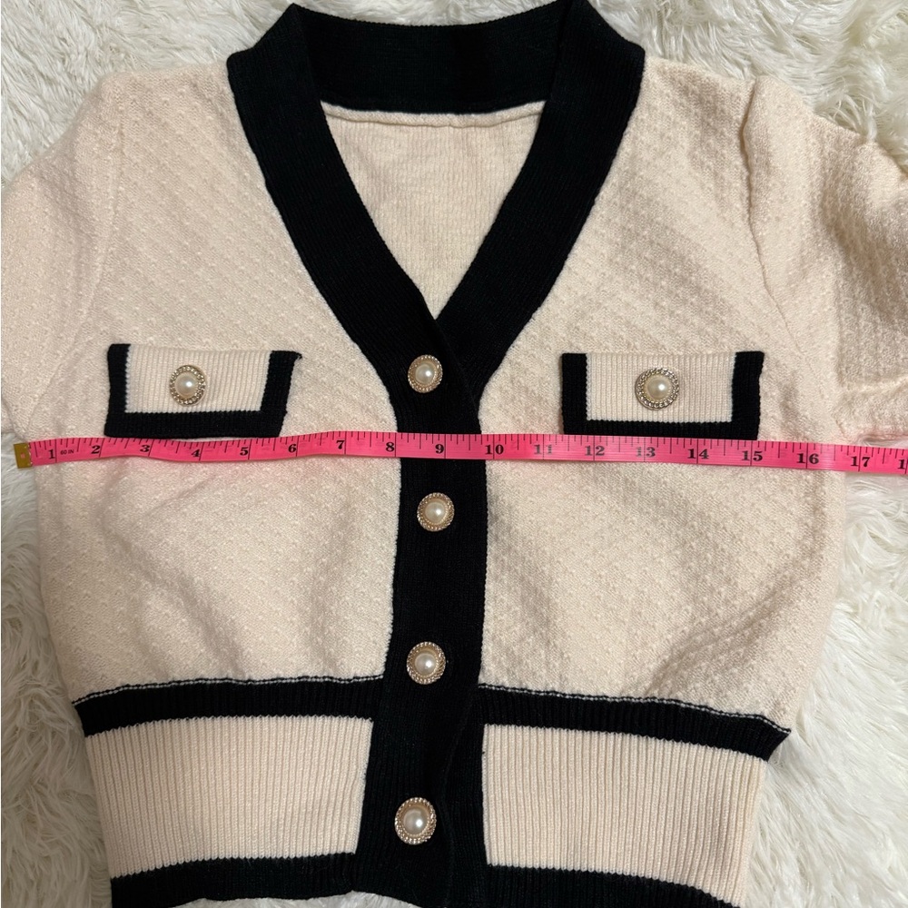 Elegant Black and Cream Women's Cardigan - Picture 8 of 9
